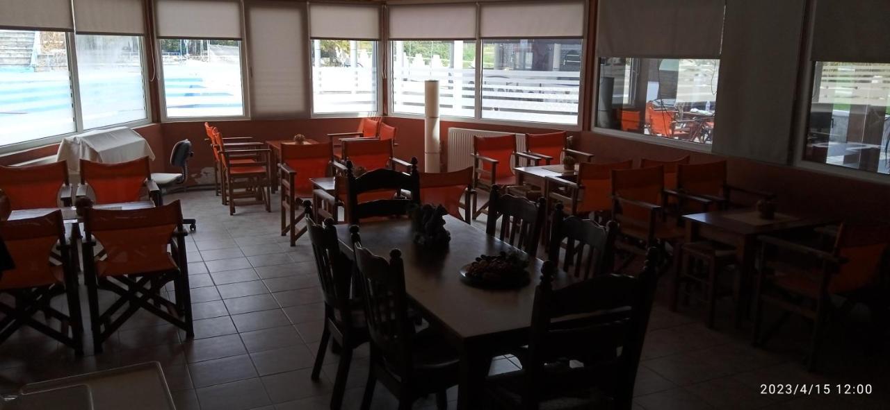Hotel Konstantina Rodopoli Extérieur photo