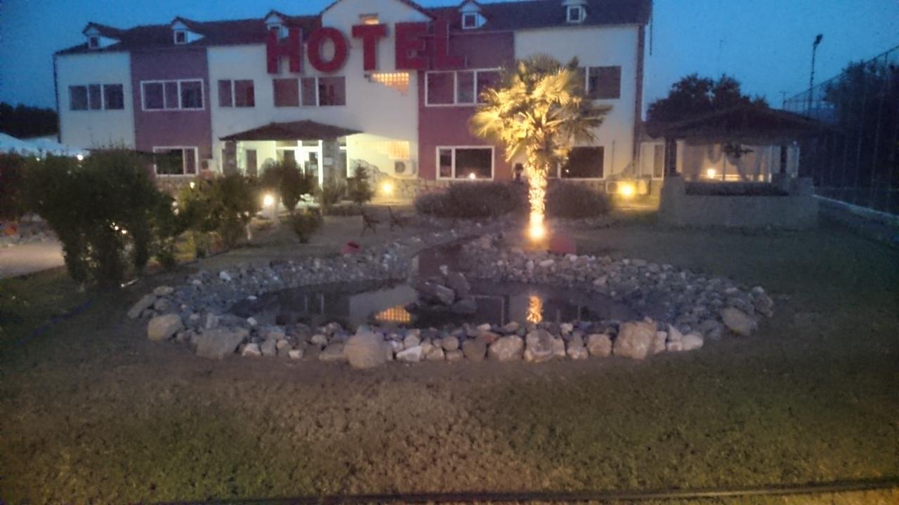 Hotel Konstantina Rodopoli Extérieur photo